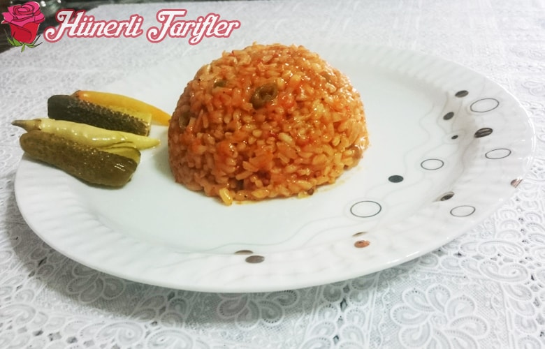 Domatesli Pirinç Pilavı Tarifi